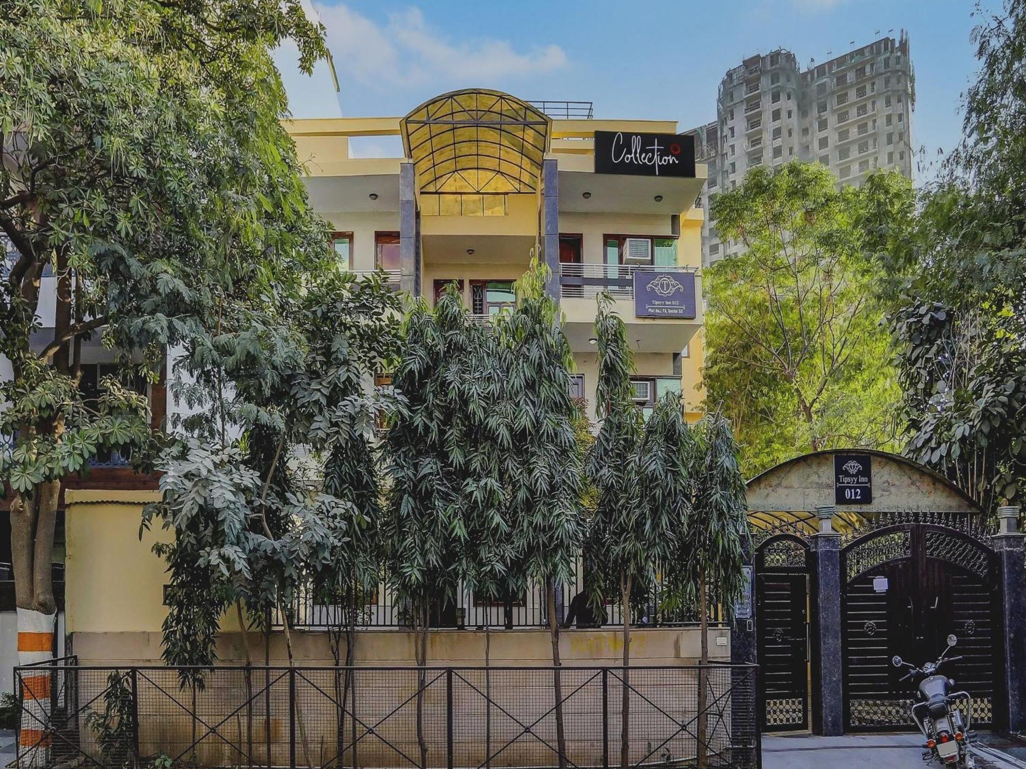 Capital O Uk House Residency Hotel Gurgaon Exterior foto