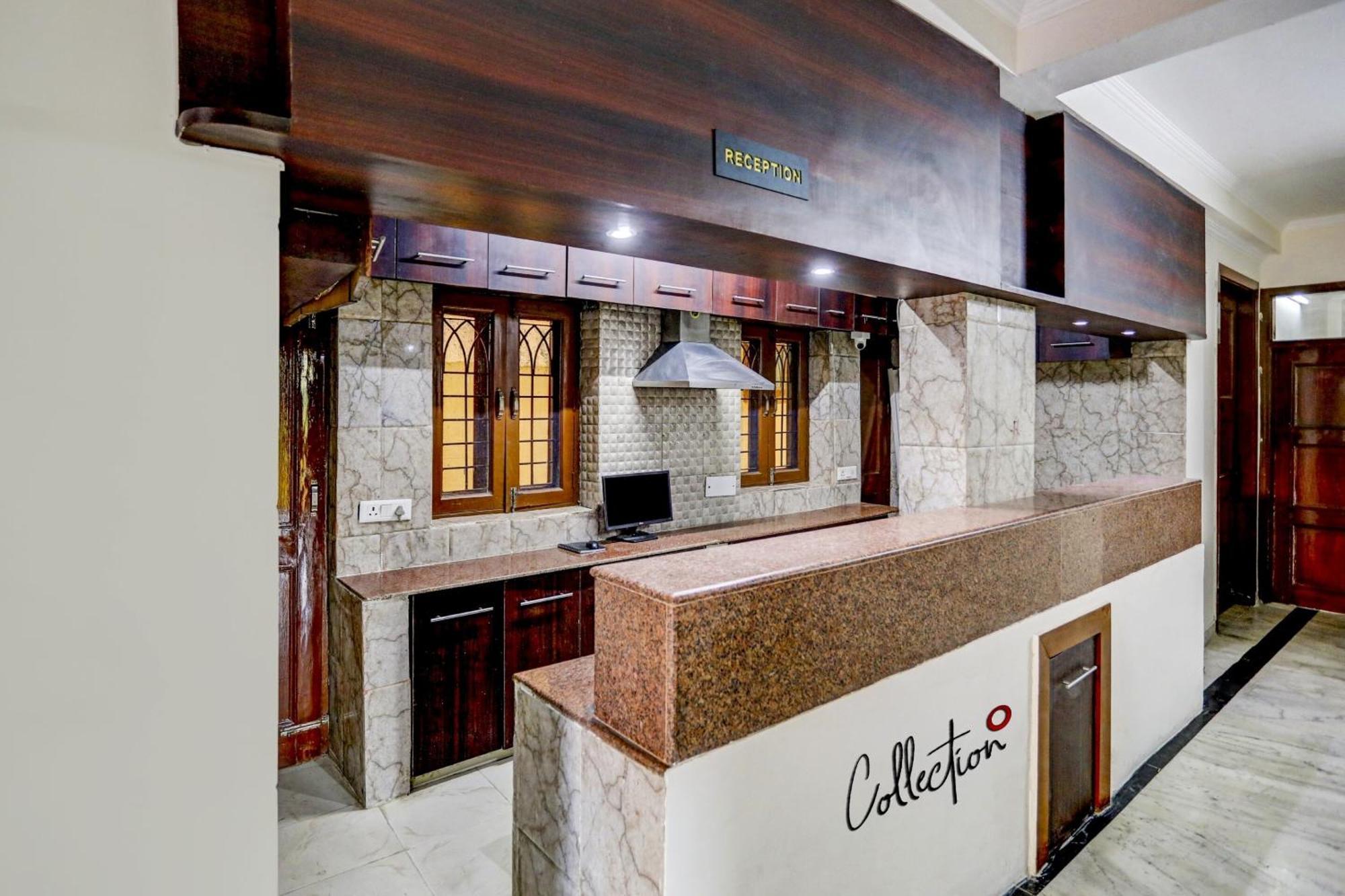 Capital O Uk House Residency Hotel Gurgaon Exterior foto