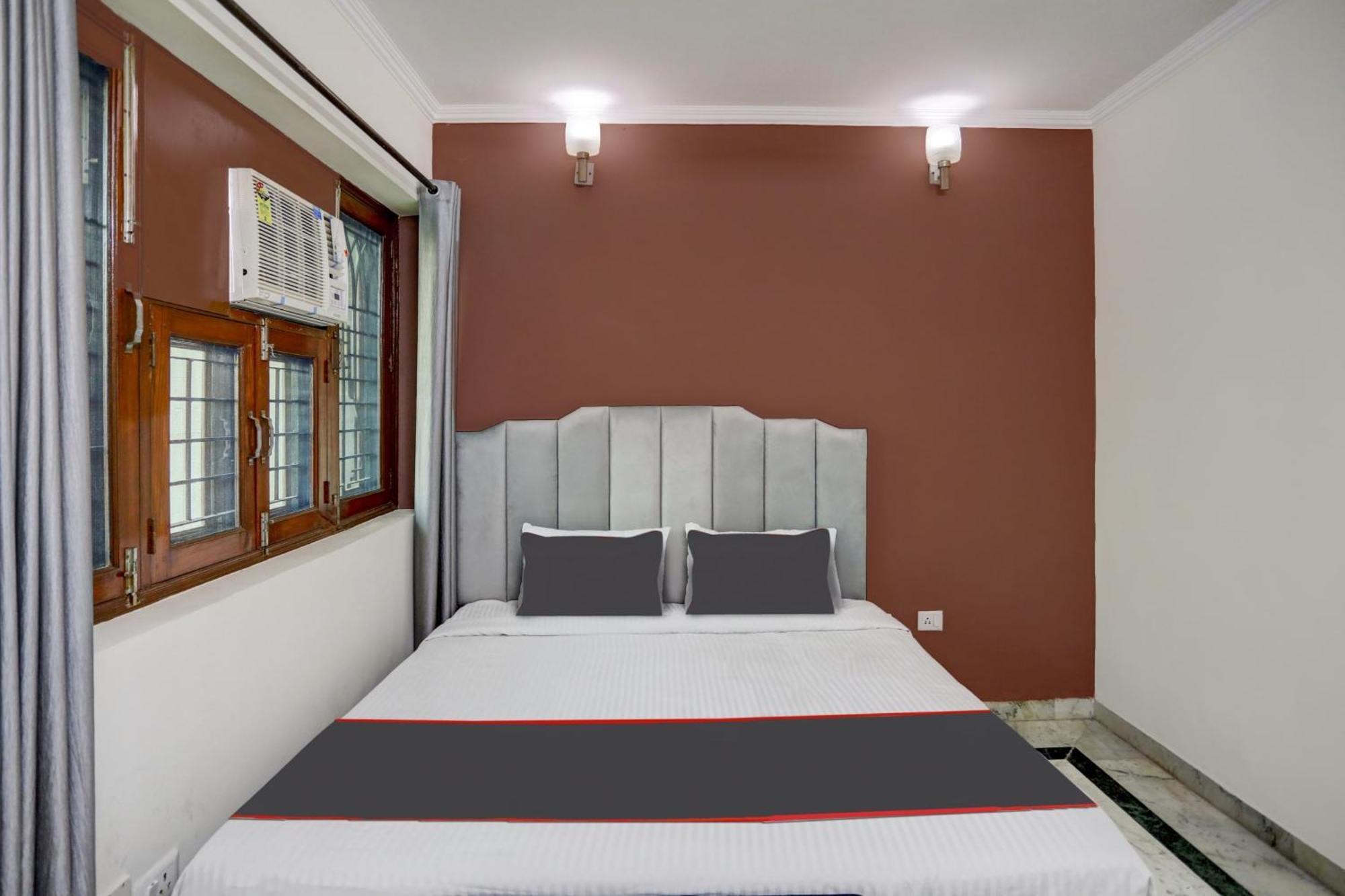 Capital O Uk House Residency Hotel Gurgaon Exterior foto